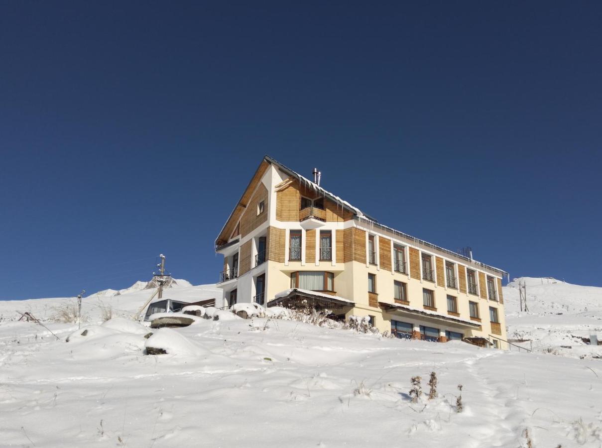Rezohut Hotel Гудаури Екстериор снимка